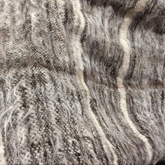 Beautiful unique handmade poncho / cape - Picture 5 of 8